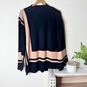 Tahari T Black & Camel Colorblock Lightweight Knit Top – Size L